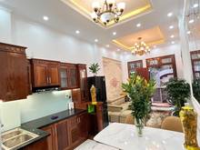 Hình ảnh Nhà đẹp ở ngay có 102 trung tâm Đống Đa, Cầu Giấy 35M 5 Tầng , 4.3 tỷ
