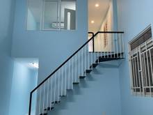 Hình ảnh Nhà đẹp cần bán gấp có gác lửng ban công dt 48m2 giá 3.3 tỷ Q9