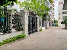 Hình ảnh Bán Gấp 56.5m2 đất tổ 8 Lệ Mật , đường ô tô 7 chỗ vào đất , cạnh Vin .