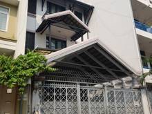 Hình ảnh Bán BT siêu đẹp Nguyễn Văn Hưởng ,Thảo Điền DT: 228 m2 (10x 22,8 m),