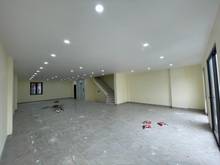 Hình ảnh Cho Thuê Nhà  Trịnh Đình Cửu dt 200m 5 tầng  MT 16m 95tr