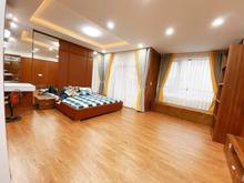 Hình ảnh Bán Nhà Mặt Tiền Đường Trường Sa, Quận Tân Bình - 5 Lầu Ốp Kính !