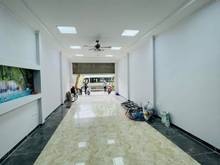 Hình ảnh Bán nhà phân lô Hoàng Cầu vỉa hè rộng, ô tô tránh kinh doanh, 76m2.