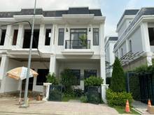 Hình ảnh Cần bán nhà phố Full nội thất – dọn vô là ở - ngay chợ Hưng Long Bình