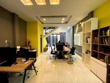 Hình ảnh Giáp Tân Bình, đẹp lung linh, hẻm trước nhà 4m, ngang, 2 tầng BTCT