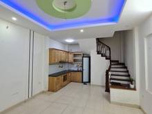 Hình ảnh bán nhà phạm văn đồng 32m x 5Tầng, ngõ rộng, gần phố, giá chỉ 3.8 Tỷ