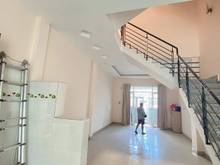 Hình ảnh GẤP BÁN - Q.Thủ Đức, Phú Hữu, 71m2, hẻm xe hơi vào nhà.