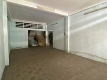 Hình ảnh Cho thuê nhà nguyên căn MT Nguyễn Tiểu La, Q10, 10x20m,4 tầng,Giá 65tr