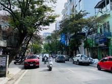 Hình ảnh Chính chủ bán tòa nhà khách sạn mặt phố huế 100m2 xây 6 tầng. Gần hồ