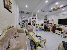 Hình ảnh Bán Nhà mặt tiền Trương Đinh, P9, Quận 3. DT: 7.6mx13m. Gần Kỳ Đồng.