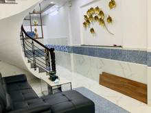 Hình ảnh Bán nhà 45m2, xây 5 tầng mới đẹp, xe hơi đậu cổng, Đặng Văn Ngữ,p10,PN