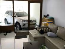 Hình ảnh Cho thuê nhà mặt tiền hẻm lớn, xe hơi  đậu trong nhà- Quận Tân Bình