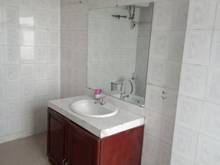 Hình ảnh Cho thuê nhà hẻm xe hơi Cao Thắng nối dài 5x20m trệt 2 lầu ban công