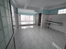 Hình ảnh Phòng đẹp, có gác cao, thoáng, Lê Lợi gần ĐHCN giá 3tr2