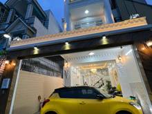 Hình ảnh Nhà đẹp full nội thất 1 trệt 2 lầu 6 phòng ngủ 6 x 15 m hxh đường
