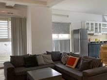 Hình ảnh Cần bán nhanh CHCC Vườn Đào 3.8 tỷ - Tầng 5 - 3PN - 2VS - SĐ: 126m2