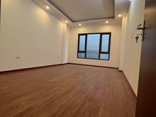 Hình ảnh Nhà ngõ phố Nguyễn Văn Linh 30m 5 tầng giá 2.85 tỷ