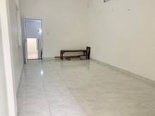 Hình ảnh Quận 1 - Chủ cần bán ngay nhà tại đường Trần Hưng Đạo - HXH - SHR