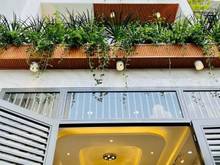 Hình ảnh Cho thuê nhà mặt tiền Hai Bà Trưng, Quận 1.