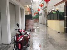 Hình ảnh Em Trai tôi đang cần bán nhà 5 tầng :40m mt.4m.4 ngủ,4wc,oto đỗ