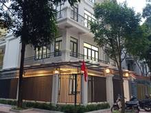 Hình ảnh cho thuê biệt thự ngõ 218 đội cấn 180m x 4T thông sàn