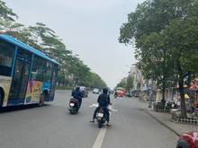 Hình ảnh Bán nhà Mặt PHố ĐỨC GIANG DT 136 m giá 24.5tỷ