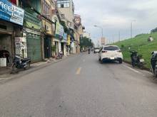 Hình ảnh Bán gấp 60m đất tặng nhà 2 tầng cũ mặt đường đê Bát Khối