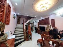 Hình ảnh Bán nhà đê la thành, 35m2, 6 tầng, ba gác đỗ cửa, kinh doanh, nhỉnh 3