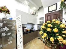 Hình ảnh Chi 4 ty so huu ngay nha 4 tang Pho Lenh Cu