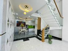 Hình ảnh cần bán gấp căn nhà quận 12 đường hà huy giáp 1 trệt 3lầu SHR