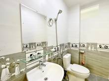Hình ảnh Bán nhà 5 tầng đẹp, xe hơi đậu cửa, HỒ BIỂU CHÁNH,phường 11, Phú Nhuận