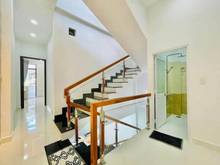 Hình ảnh Đẩy nhanh nhà mặt tiền Đ. Cách Mạng Tháng 8, Quận 3. Giá 3 tỷ DT: 50m2