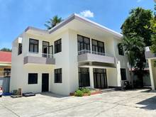 Hình ảnh Cho thuê Villas mới Trần Quốc Hoàn 220m2 trệt 1 lầu, bãi xe rộng