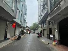 Hình ảnh Nhà Hoàng Đạo Thành -5 tầng -ngõ ô tô -35m -chỉ 5,2 tỷ -lh Chung