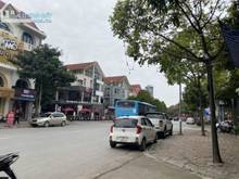 Hình ảnh chính chủ bán nhà Mặt phố Trần Quốc Hoàn 4T,MT7m,KD,OTO, giá 18.2 tỷ.