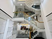 Hình ảnh Bán nhà phố Quận 12 có sổ hồng riêng, 4 tầng chỉ từ 4 tỷ 8