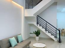 Hình ảnh nhà đẹp 3 tầng - gần Vincom Lê Văn Việt - nhỉnh 5 tỷ