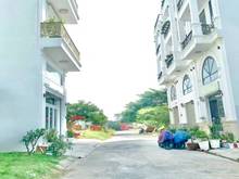 Hình ảnh Bán 3 Lô Đất Liền Kề Đường Nhựa 8M ,Hoàng Quốc Việt ,Q7