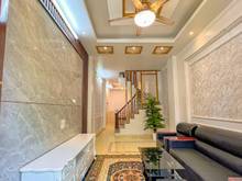 Hình ảnh Bán nhà Ngõ 130 Xuân Thủy- 43m2- 4 ngủ- giá chỉ 3,35 tỉ.