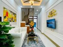 Hình ảnh Nhà Đẹp, Phố Cự Lộc, 42m2, 6 Tầng, Ô TÔ, LÔ GÓC, 5 Tỷ.