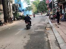 Hình ảnh Cần bán nhà gấp mặt phố Phó Đức Chính, KD đỉnh, ô tô 2 chiều. DT 90m2