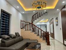 Hình ảnh Bán nhà đẹp mới tinh phố Ngọc Trì 63 m2 3T MT 4.3 5.5 tỷ ô tô vào nhà.