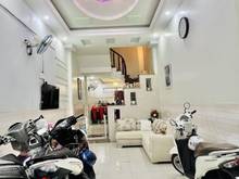 Hình ảnh Sang gấp nhà Nguyễn Tri Phương, Quận 10. 45m2, ra nhanh trong tháng