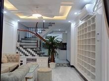 Hình ảnh Bán gấp nhà Cầu Giấy, 35m2 6 Tầng MT 4.6m, 20m ra Phố, Phân Lô, Ô tô