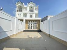 Hình ảnh Nhà HXH 110m2 đất, 1 trệt 3 lầu. Cách Cầu Bình Lợi chỉ 1Km