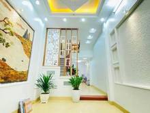 Hình ảnh Bán nhà LÔ GÓC, Phố Quan Nhân, 36m2, 5 Tầng, MT 4m, Giá 4.4 Tỷ.