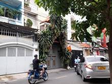 Hình ảnh Bán nhà sát mặt tiền Q. Phú Nhuận, dt 50m2, hẻm xe hơi. Chủ ở lâu năm.
