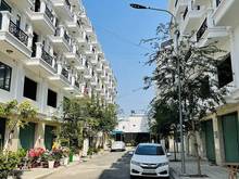 Hình ảnh Chính chủ cần bán nhà phố đã có sổ hồng riêng
