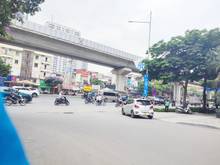 Hình ảnh Bán nhà Nguyễn Trãi, 50m2, ô tô, nhà đẹp, giá 4.9 tỷ.