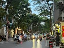 Hình ảnh Bán nhà mặt phố Đội Cấn, Ba Đình: 40m, MT: 3,4m, lô góc. Giá: 16 tỷ.